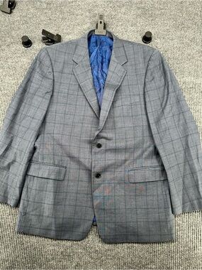 Turnbury Classic Gray Windowpane Sport Coat with Blue Paisley Lining